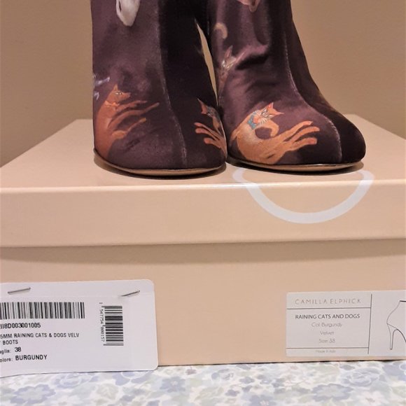 Whimsical, Rare and Wonderful Burgundy Velvet Raining Cats and Dogs Ankle Boots - Picture 6 of 8